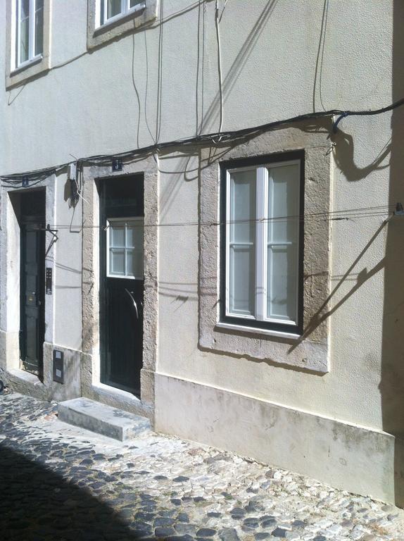 New House Design, Typical Lisbon Apartman Szoba fotó